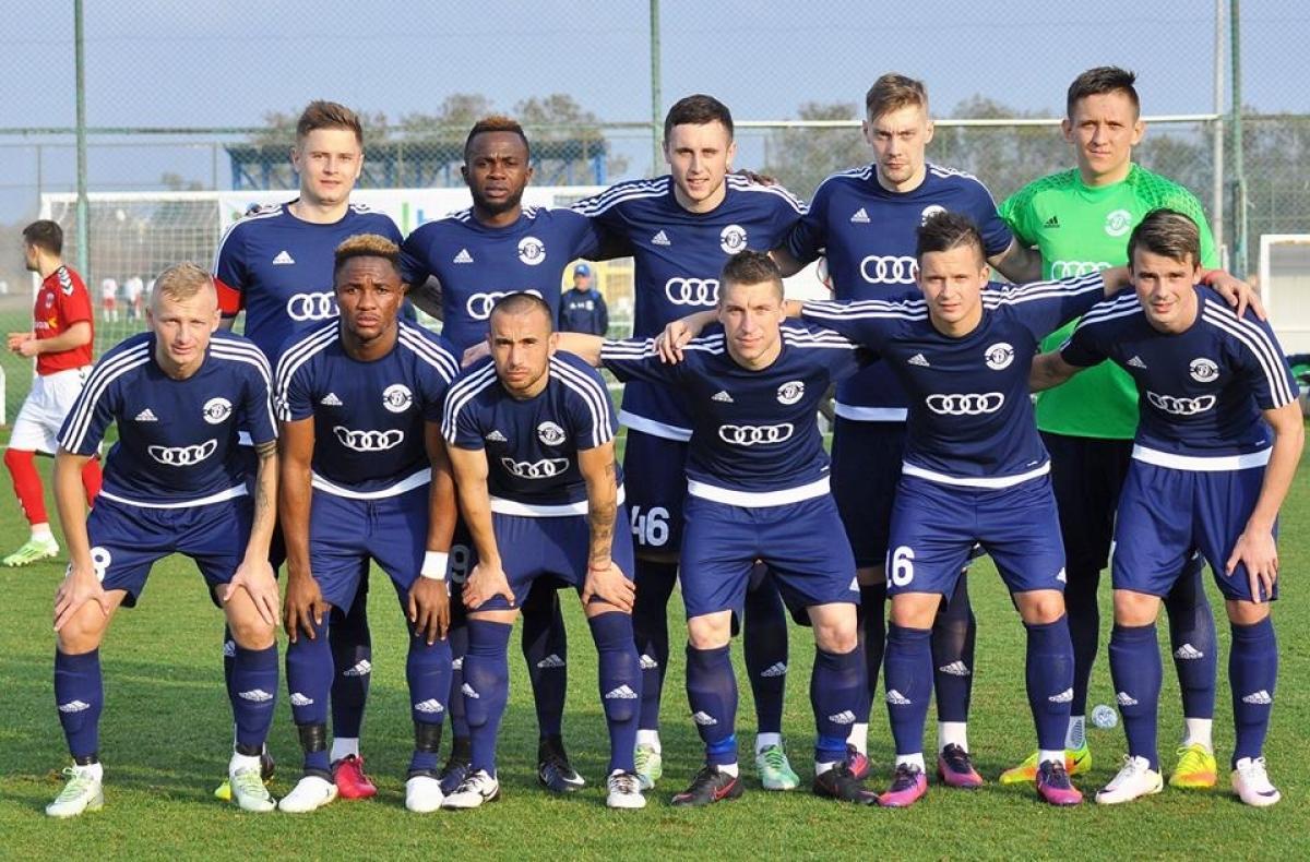 Динамо брест форма. Динамо брест форма. Фк динамо брест. Рух фк лого. Футбольный клуб динамо логотип.