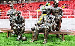 памятник братьям старостиным на открытие арене в москве