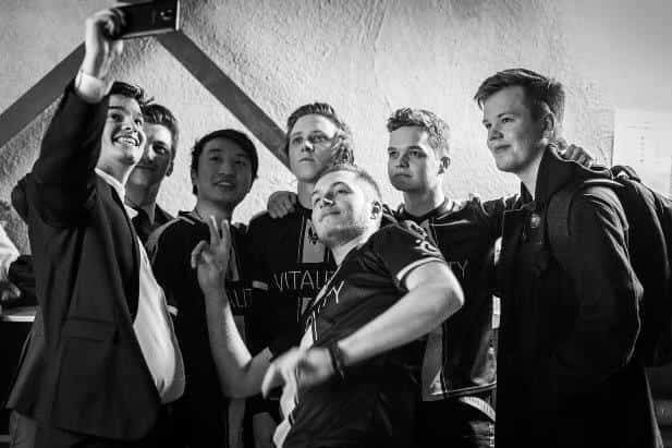 Официальная страница киберспортивной команды Vitality