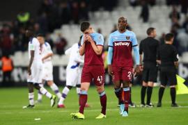 Забьет первый гол и проиграет